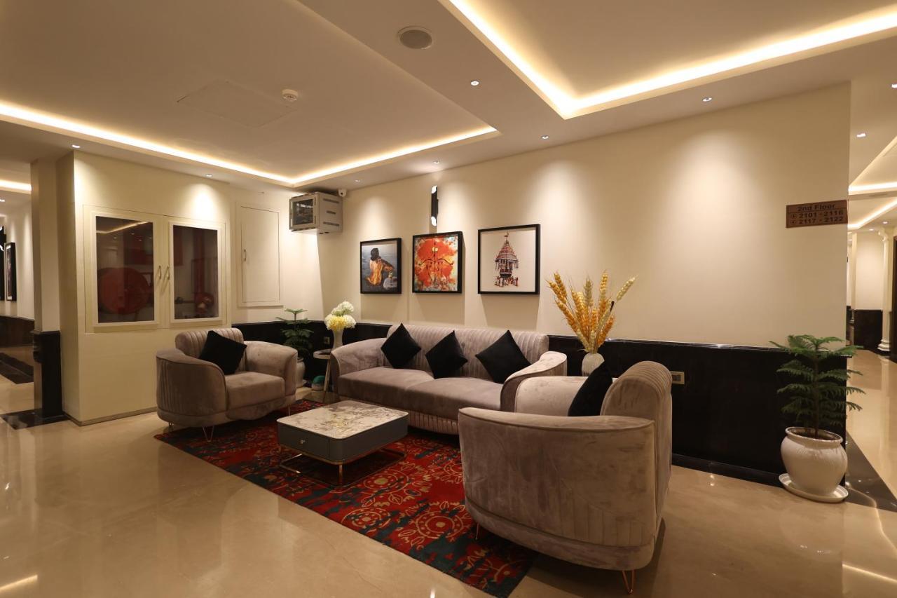 The Ramayana Hotel, Ayodhya Exteriör bild