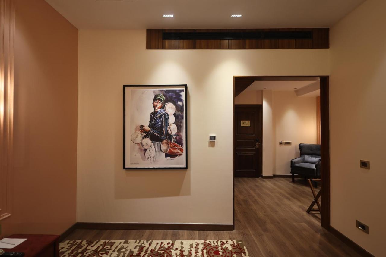The Ramayana Hotel, Ayodhya Exteriör bild