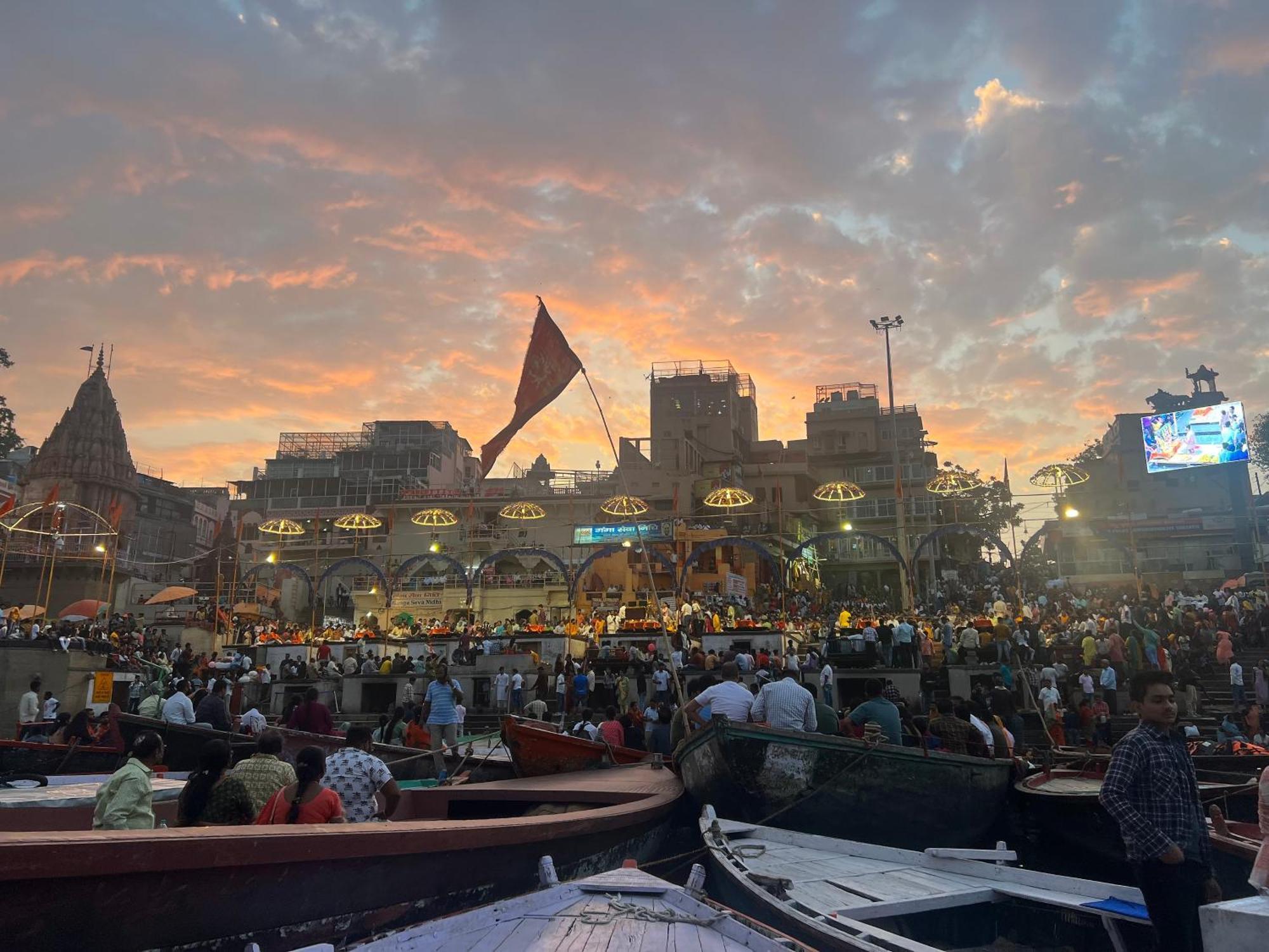 The Ramayana Hotel, Ayodhya Exteriör bild