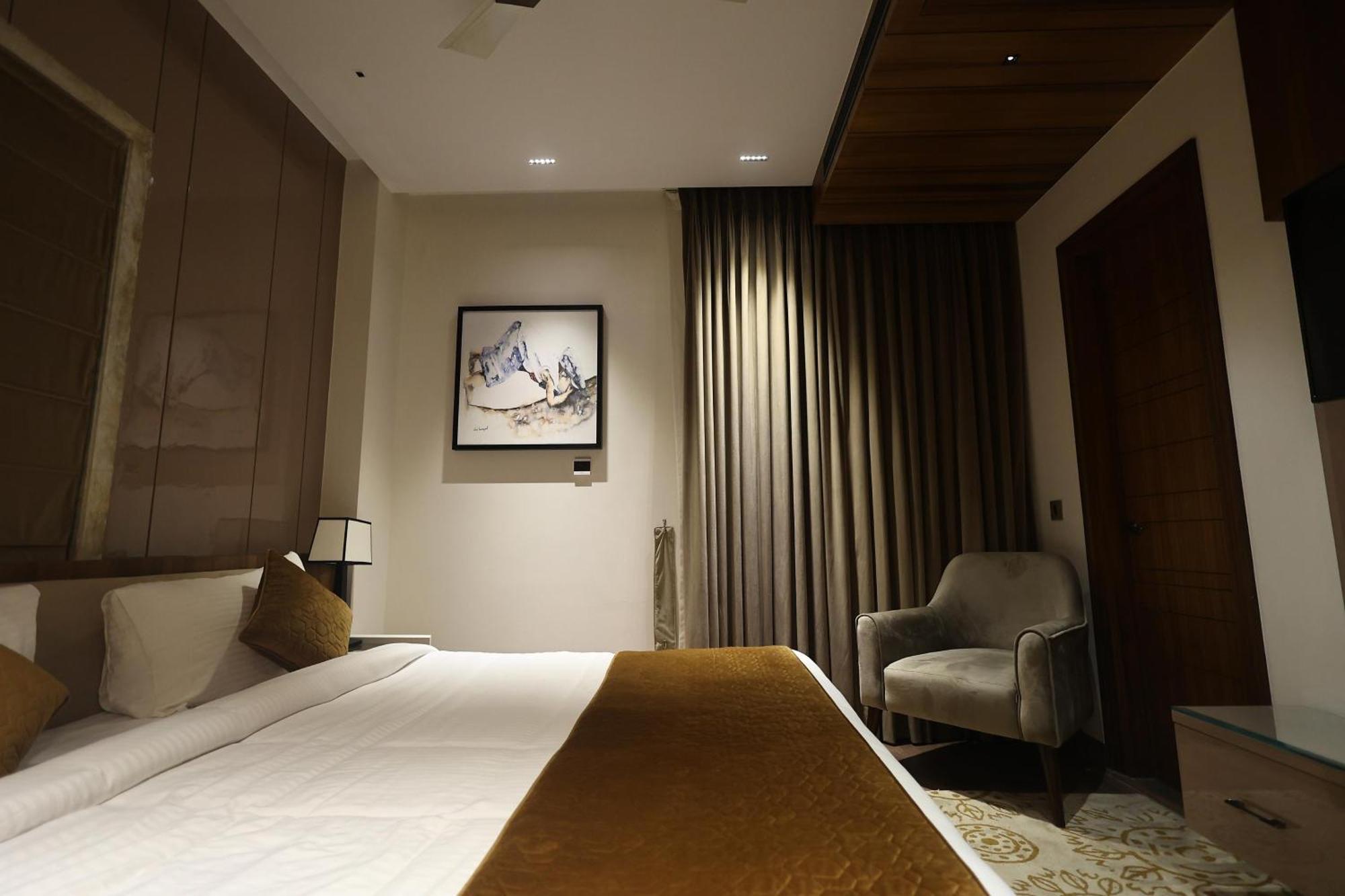 The Ramayana Hotel, Ayodhya Exteriör bild