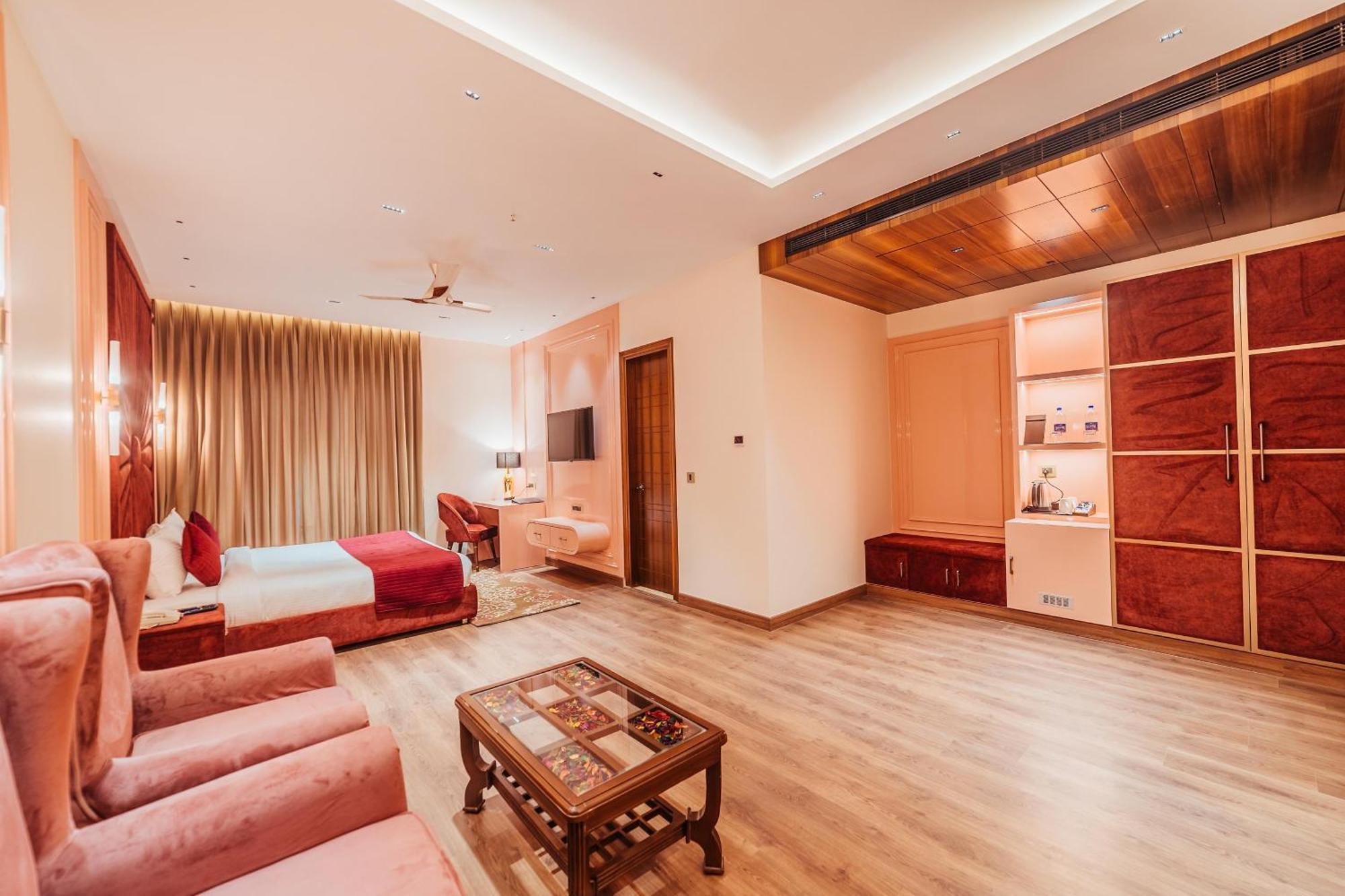 The Ramayana Hotel, Ayodhya Exteriör bild
